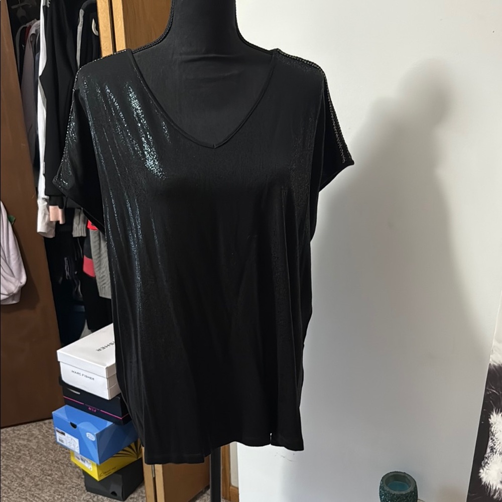 Maurices Black Relaxed Short Sleeve T-Shirt